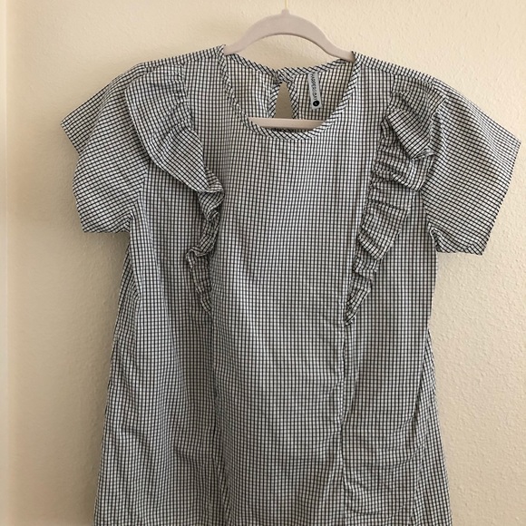 Harper & Bay Tops - Harper & Bay hidden zippers nursing top